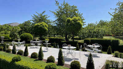 Hochzeit im Grünen, Hochzeitsgesellschaft in Luxemburg - Mia Weydert Hochzeitsplanerin